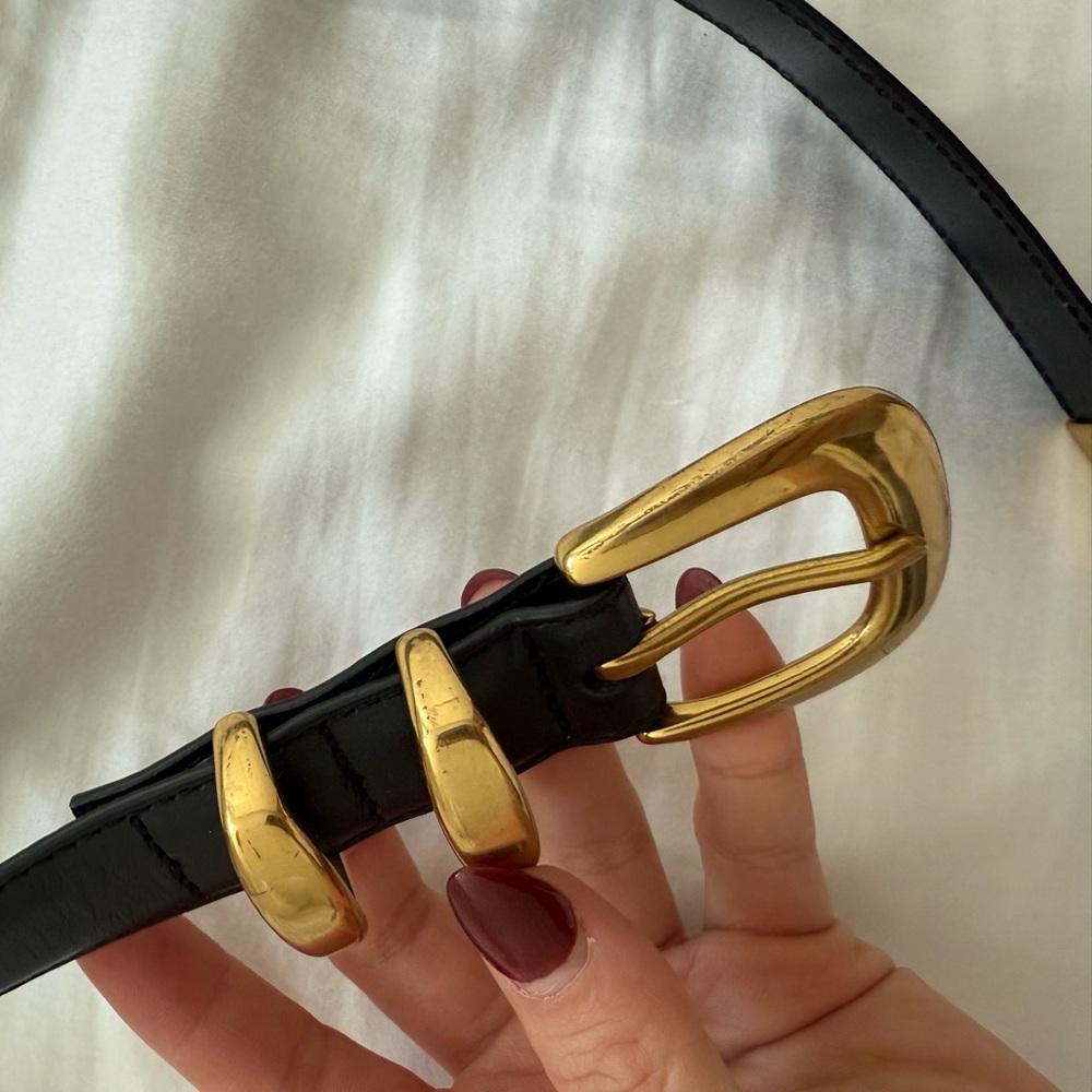 Aritzia classic legendary black and gold leather belt - Picture 4 of 4